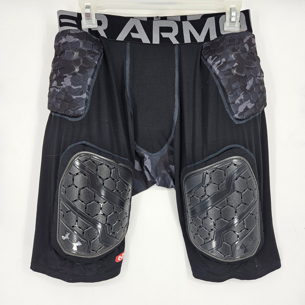 Under Armour Armored Shorts Mens XL Padded Black Sport Performance Football